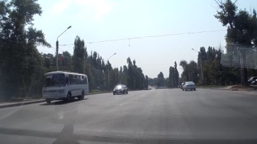 В Воронеже оштрафовали проехавшего на красный свет водителя маршрутки
