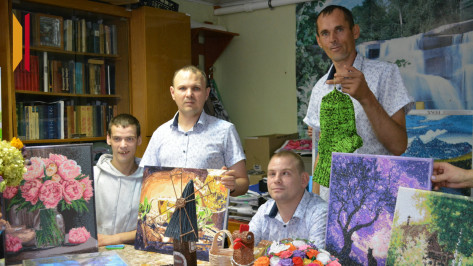 Терапия творчеством. Подопечные воробьевского центра реабилитации и социализации рассказали о своих увлечениях