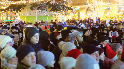 Воронежцам показали празднование Нового года у главной городской елки