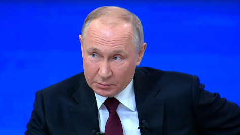 Президент Владимир Путин: «Рынок труда не должен закрываться мигрантами в ущерб коренному населению»