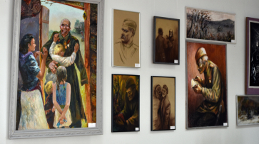 Выставка «Вечен и славен подвиг народа» открылась в Калаче