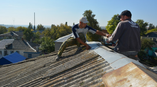 В Нижнедевицком районе отремонтируют крыши 4 многоквартирных домов