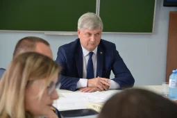 Воронежский губернатор объявил конкурс в соцсетях ко Дню учителя
