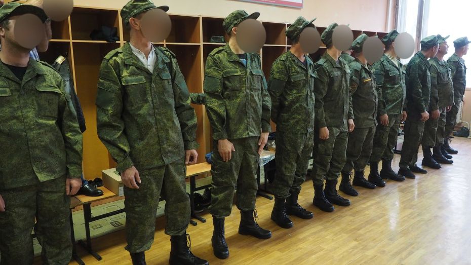 На военную службу по контракту отправился еще 31 житель Воронежской области