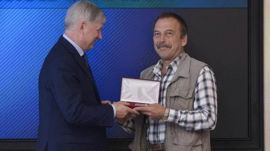 Двадцать семь жителей Воронежской области получили госнаграды