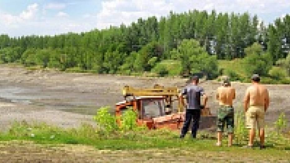 В Семилукском районе осушили самый большой пруд