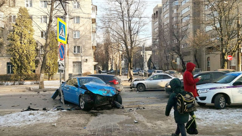 Воронежский бизнесмен пожаловался на отсутствие светофора на опасном перекрестке у школы