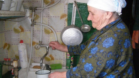 В водопроводе села Михнево Нижнедевицкого района появилась долгожданная вода