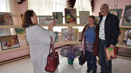 В павловском селе открылась персональная выставка местного художника