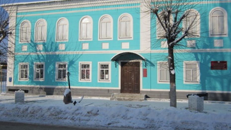 Вор украл из Новохоперского краеведческого музея повидло, спирт и пуховые носки