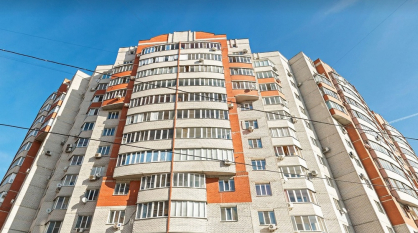 Взрыв самогонного аппарата разрушил балкон многоэтажки в Воронеже