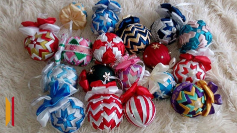 В Ольховатском районе объявили конкурс новогодних игрушек для бойцов СВО