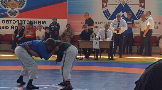 Воронежские спортсмены победили в борьбе на поясах в Карачаево-Черкесии 
