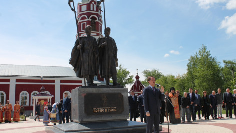 В Воронежской области открыли 7-метровый памятник князьям Борису и Глебу