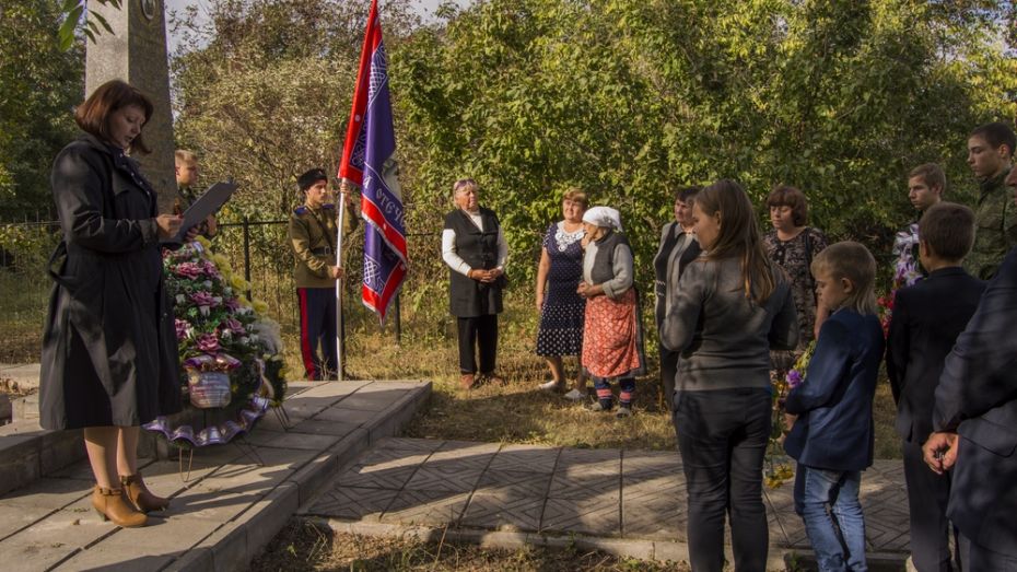 В Семилуках почтили память укрывшей от фашистов летчика Прасковьи Щеголевой