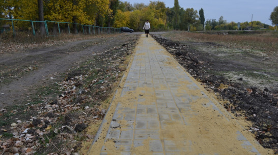 В Нижнедевицком поселке построят 2,8 км тротуара