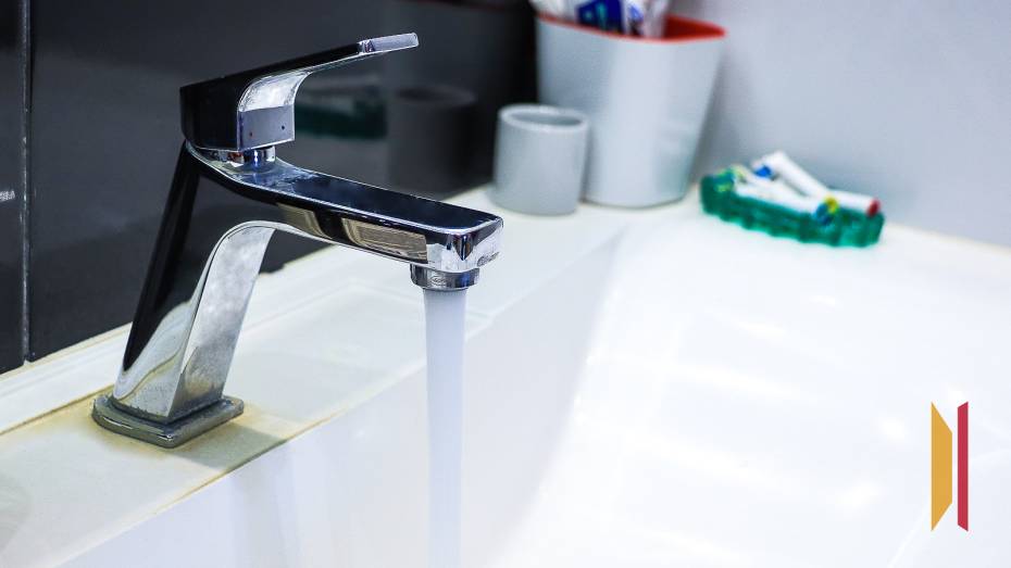 В Воронеже жители многоэтажки на 9 Января останутся без воды 7 августа