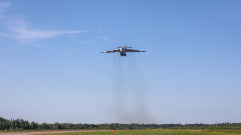 Четыре человека погибли при крушении военно-транспортного самолета Ил-76 в Рязани