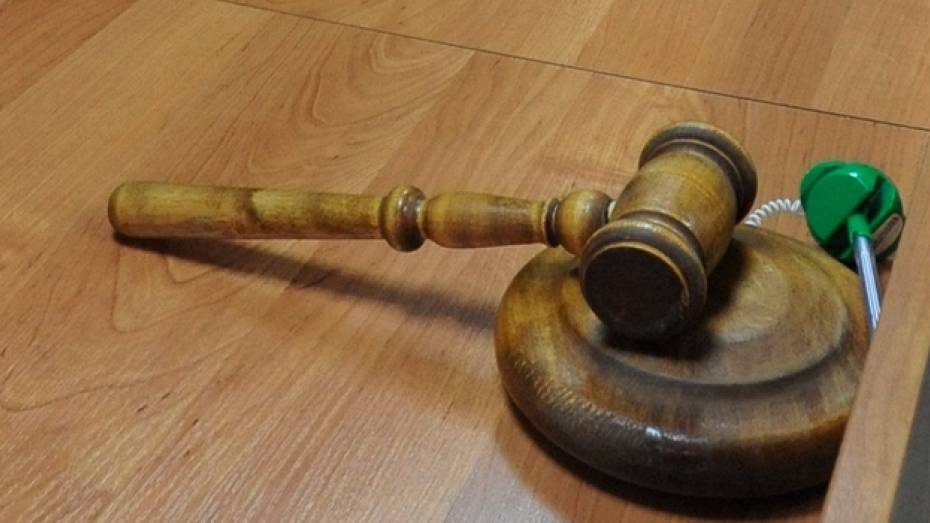 В Воронеже будут судить мужчину, совершившего ограбление ювелирного магазина на 1 миллион рублей