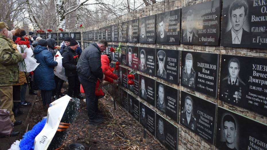 В Калаче открыли мемориальные доски воинам-интернационалистам и участникам СВО