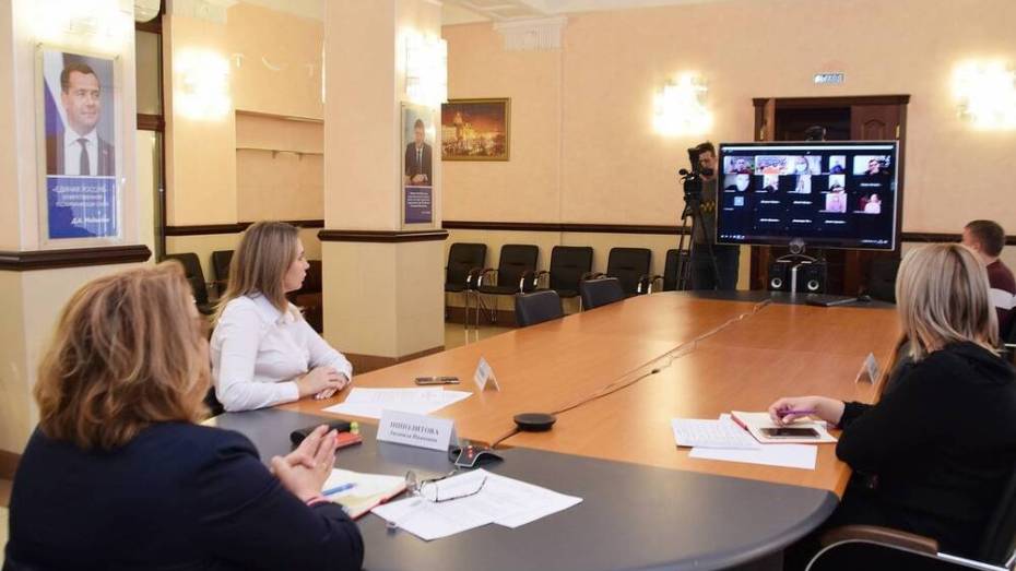 Социальные вопросы обсудили депутаты с лидерами молодежных движений в Воронеже