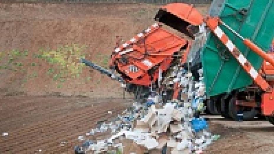 В Воронеже водителей мусоровозов оштрафовали за загрязнение окружающей среды