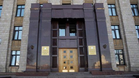 Воронежский губернатор пригрозил чиновникам увольнениями за бюджетный перерасход 