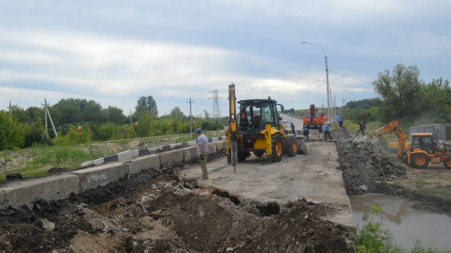 В Подгоренском районе на трассе Воронеж – Луганск отремонтируют мост