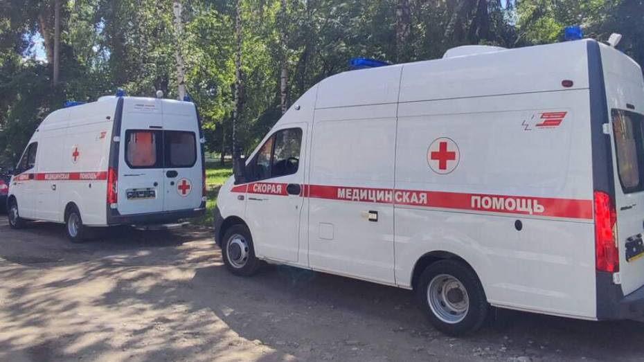 Грибановская райбольница получила 2 автомобиля скорой помощи