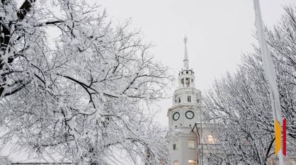 Начало новогодних праздников в Воронеже будет облачным и снежным