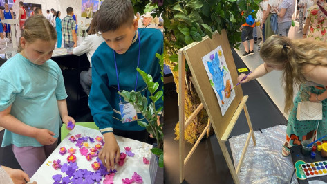 Воспитанники воронежского детского дома провели мастер-классы на выставке «Россия» на ВДНХ