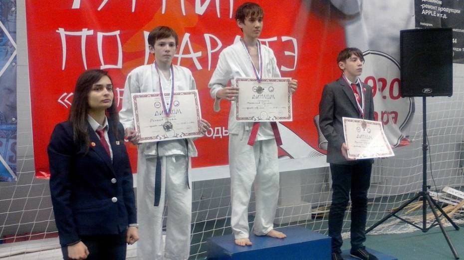 Хохольский каратист завоевал 2 медали на всероссийском турнире