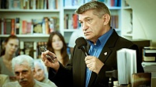 Режиссер Александр Сокуров научит воронежцев ответственности перед историей