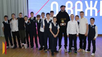 Внук легенды футбола Льва Яшина привез в Воронежскую область золотой мяч «Лучшему вратарю столетия»