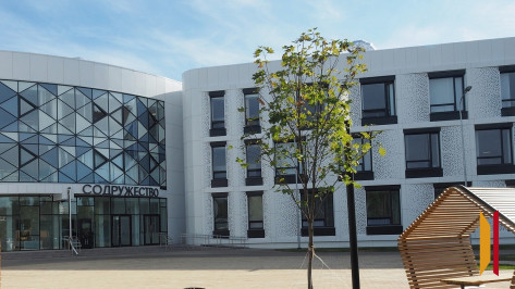 Губернатор Александр Гусев: «Каждая 10-я новая школа России строится в Воронежской области»