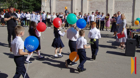 Воронежский губернатор поздравил школьников с Днем знаний