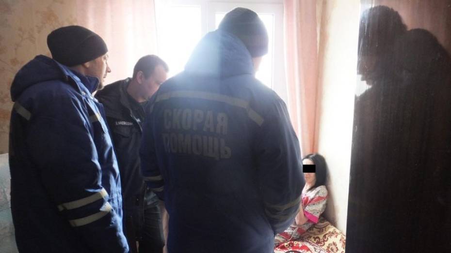 Воронежские спасатели помешали женщине спрыгнуть с 9 этажа
