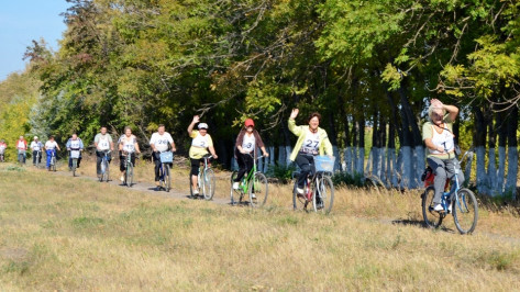 Бутурлиновские пенсионеры совершили осенний велопробег