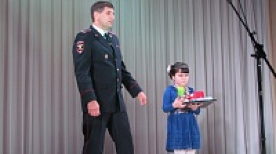 Нижнедевицкая  школьница победила в областном конкурсе «Мои родители служат в полиции»