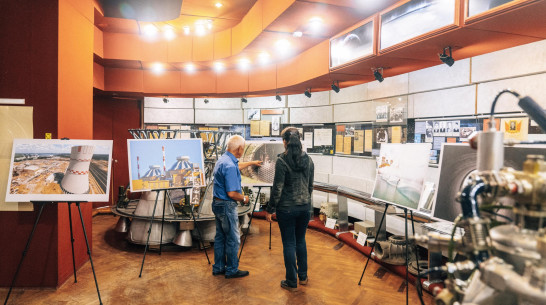 В областном краеведческом музее открылась фотовыставка, посвященная истории развития Нововоронежской АЭС