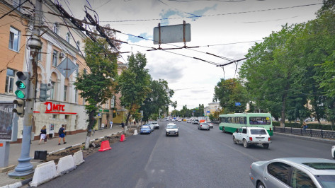 В Воронеже перекроют 3 полосы на улице Плехановской из-за ремонта теплотрассы