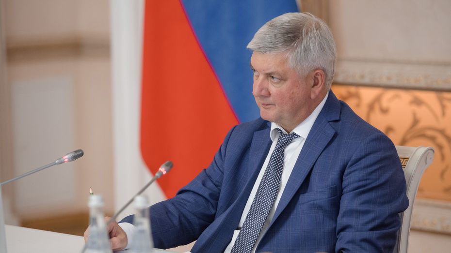 Губернатор Александр Гусев: повышенную зарплату воронежским бюджетникам начислят уже в сентябре