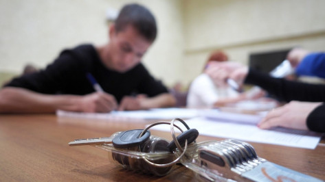 В Воронежской области 18 детей-сирот получили ключи от квартир 