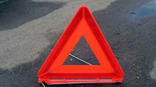 В Богучарском районе водители двух фур перекрыли движение на трассе, чтобы спасти жизнь водителю мопеда