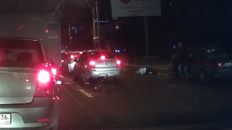 В Воронеже ВАЗ сбил пенсионерку на «зебре»: авария попала на видео