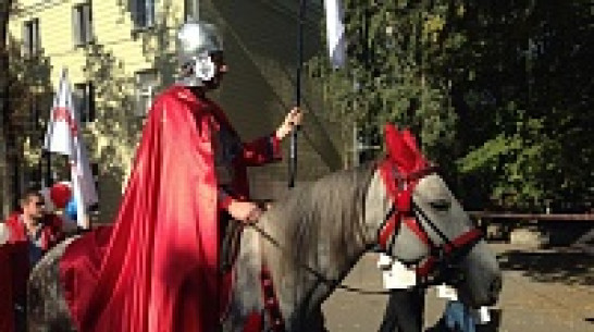 День города в Воронеже открылся праздничным шествием