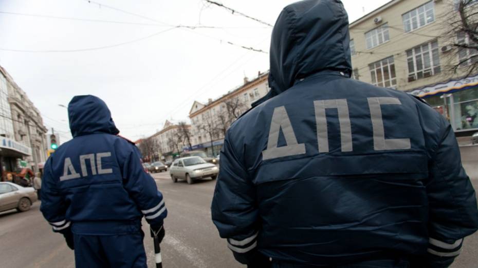 Полицейские проведут массовые проверки водителей в Воронеже в ночь на 10 февраля