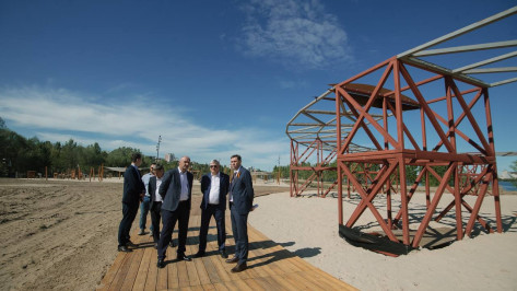 Губернатор Воронежской области Александр Гусев проверил ход строительства Петровской набережной