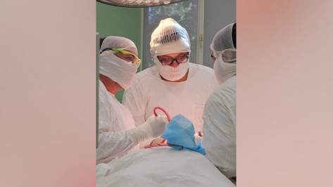 Воронежские врачи спасли женщину, упавшую с «ватрушки» и получившую серьезную травму таза