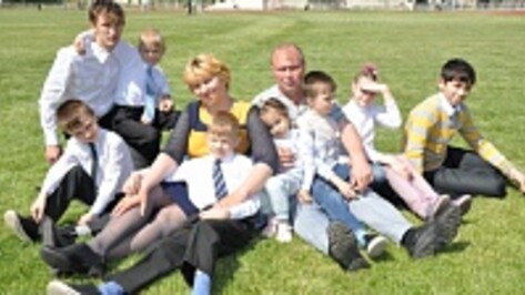 Павловская семья растит семь приемных детей